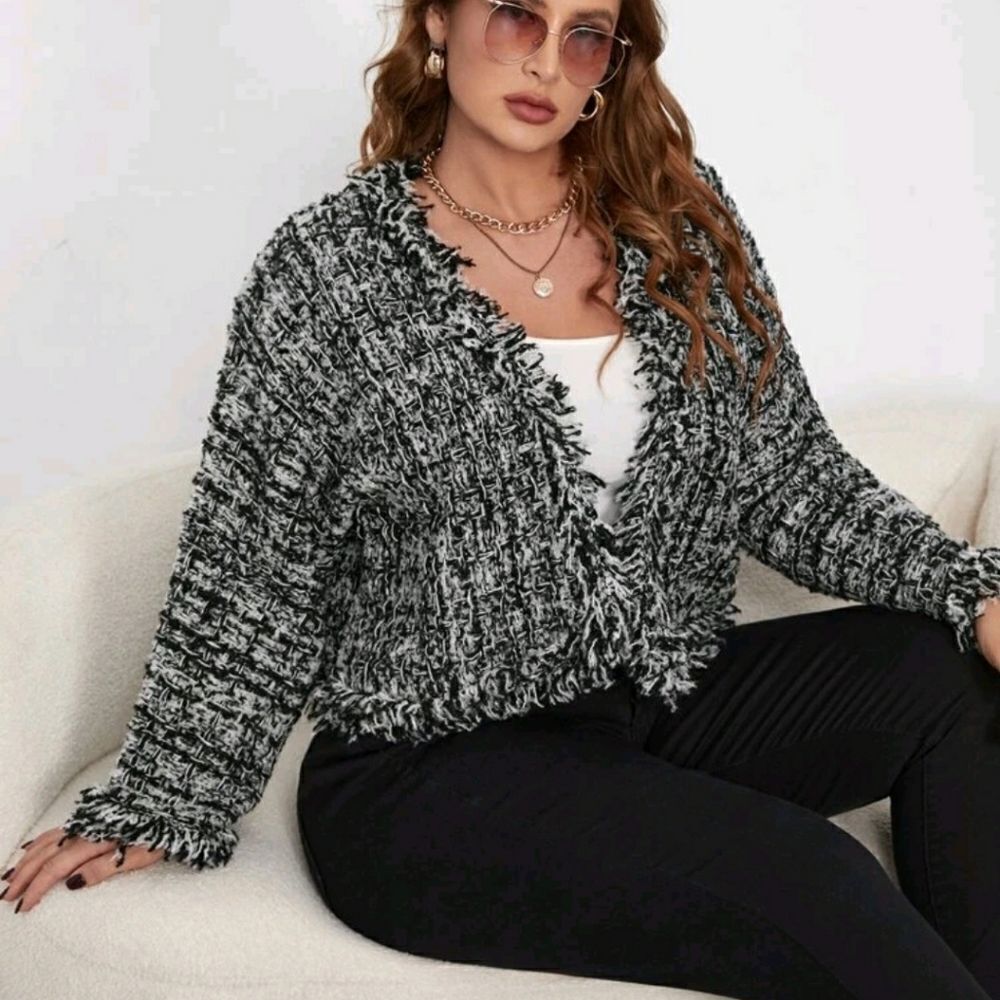 Plus Plaid Pattern Distressed Drop Shoulder Cardigan - Picture 3 of 7